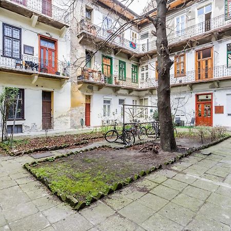 Bpr Stylish Mosaic Home With Terrace Boedapest Buitenkant foto